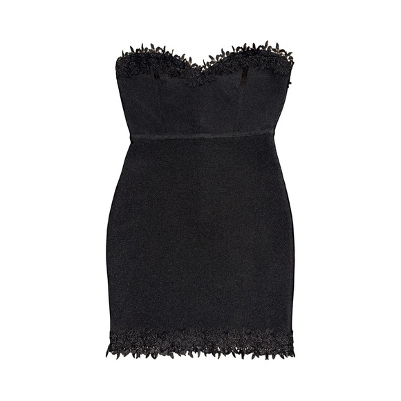 Forever 21 Dresses & Skirts - Goth Black Pretty Strapless Dress with zipper